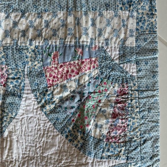 “American Pacific” Amanda’s Fan pattern. Hand stitched sham. - Picture 3 of 6